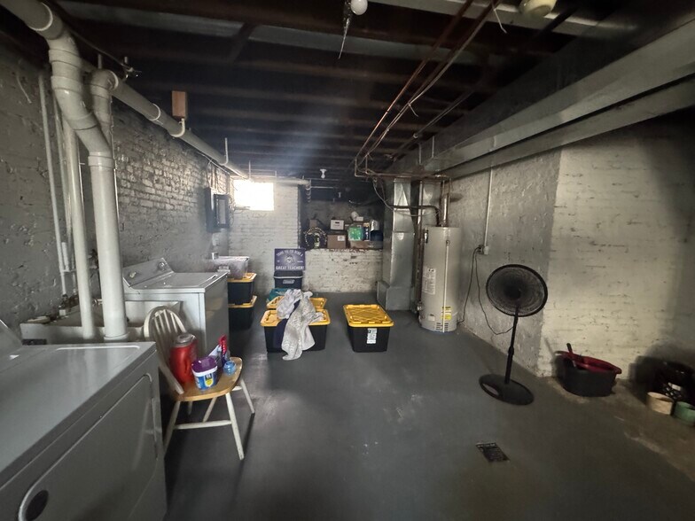 Building Photo - 385 E Becher St