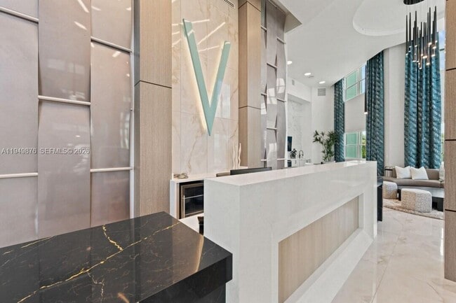 Building Photo - 3901 Coast View Pointe