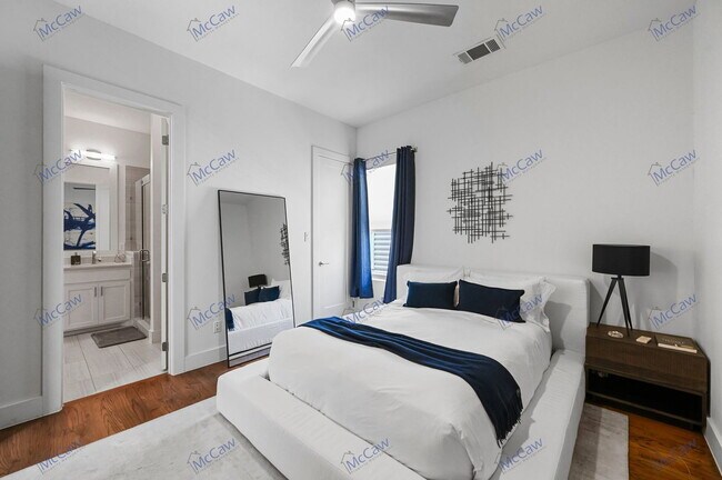 Building Photo - 1831 Euclid Ave