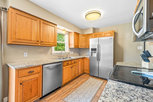 Building Photo - 2913 13th St