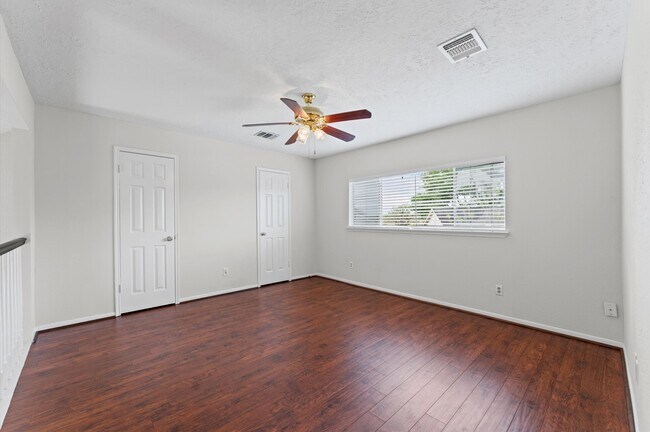 Building Photo - 3202 Kempwood Dr