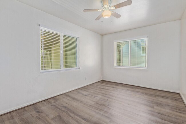 Building Photo - 4546 N 10th St