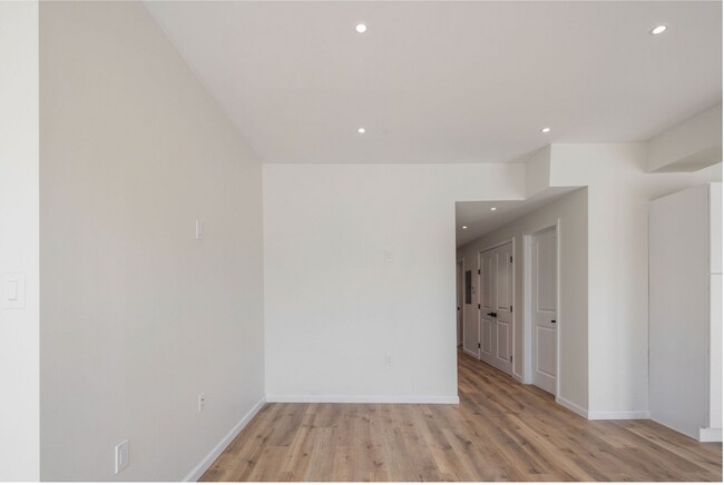 Building Photo - 3250 Lorain Ave