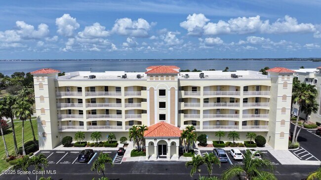 Primary Photo - 732 Bayside Dr