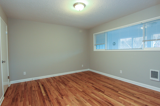 Interior Photo - Raleigh Heights
