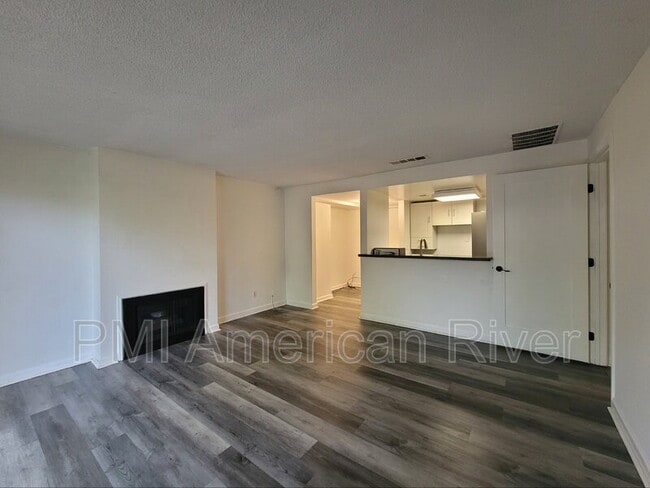 Building Photo - 941 Fulton Ave