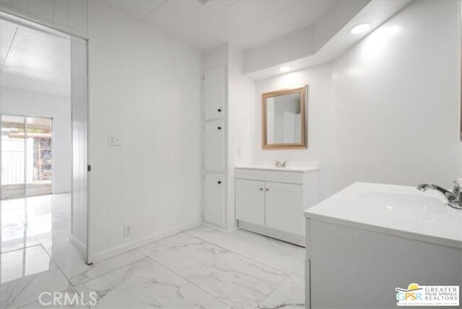 Building Photo - 38 Paseo Laredo N