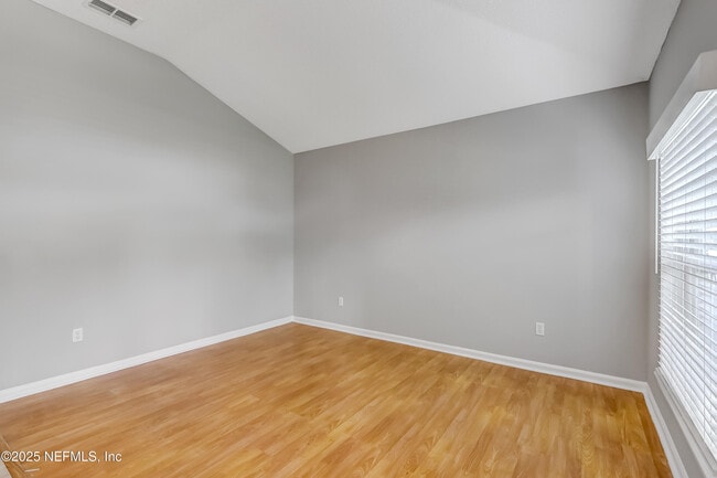 Building Photo - 9642 Pritmore Rd E