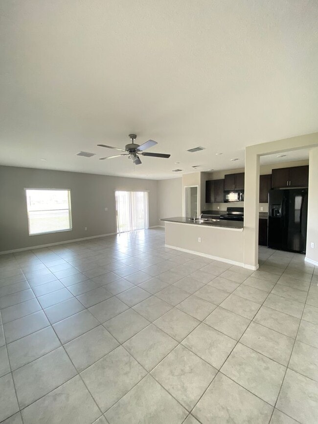 Building Photo - 7012 Samuel Ivy Dr