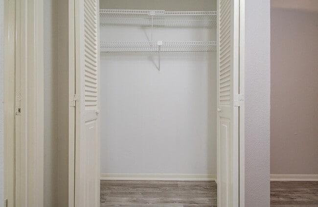 Building Photo - 10110 Forum W Dr