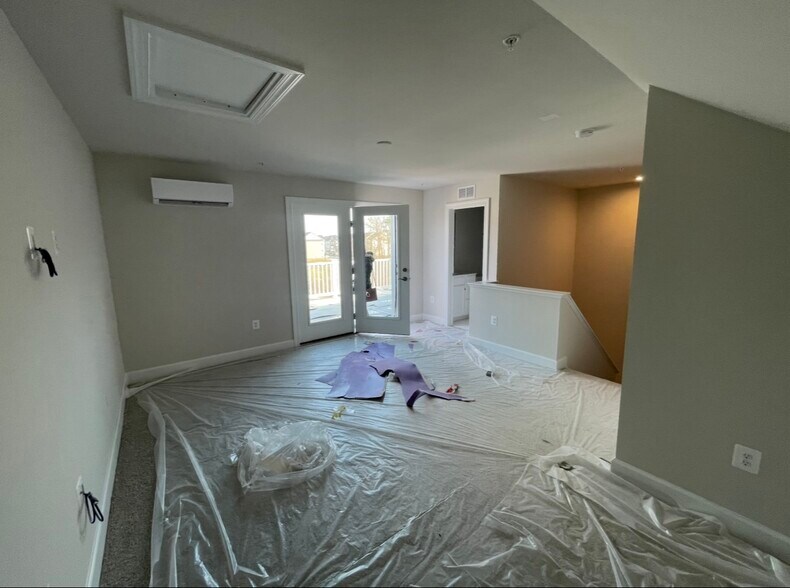 Building Photo - 2143 Otter Creek Cir