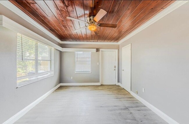 Building Photo - 112 W 34th St