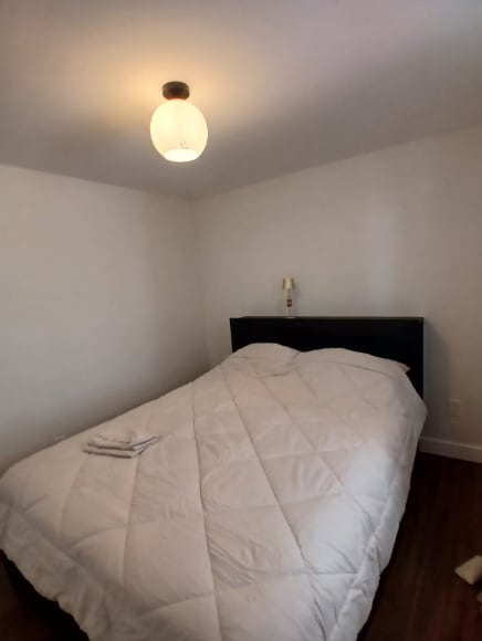 Bedroom 1 - 17 Thomas St