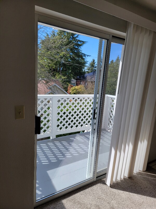 Building Photo - 10545 Greenwood Ave N