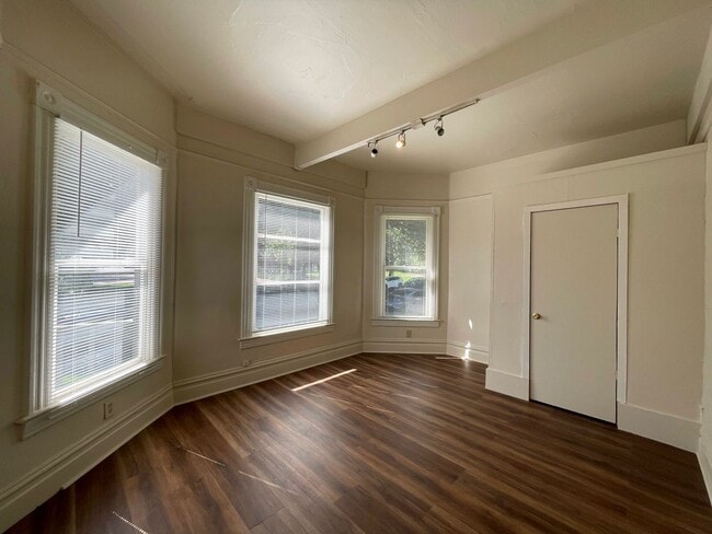 Building Photo - Boise Home with Large Basement, Yard, New ...