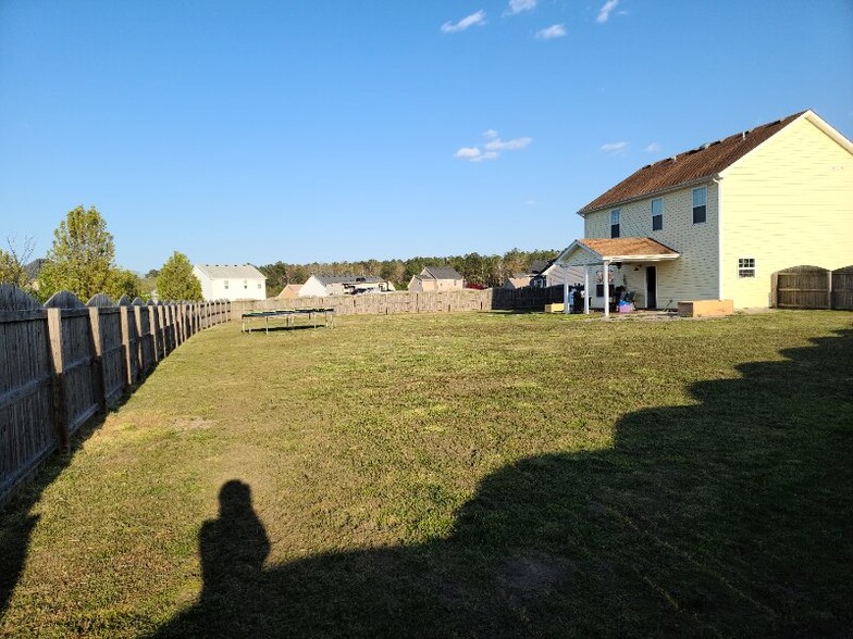 Building Photo - 125 Bay Leaf Dr