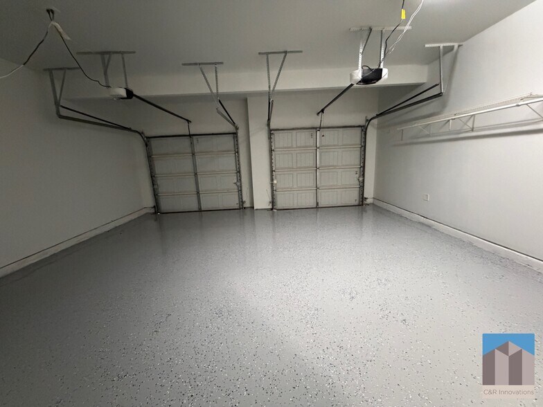 Building Photo - 4805 Carriage Bridge Ln