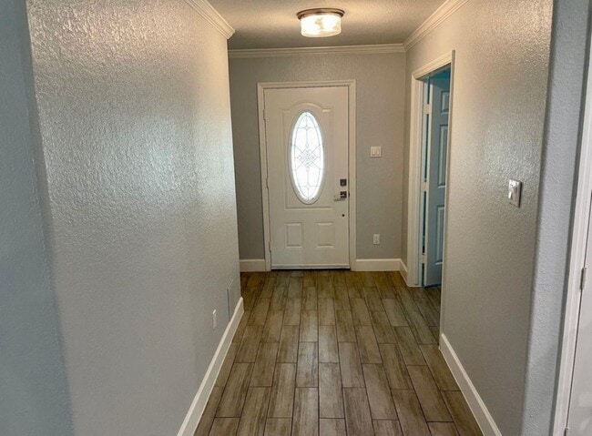 Building Photo - 3116 Creek Bank Ln