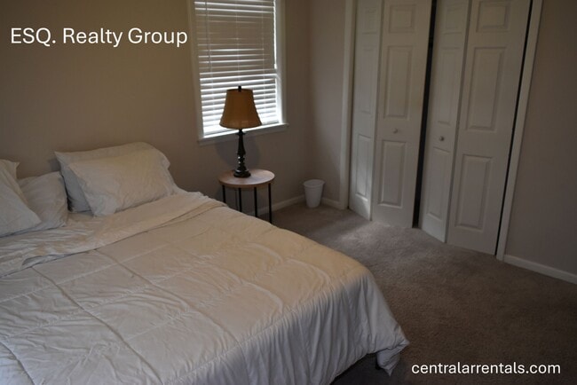 Building Photo - 38 Shoshoni Dr