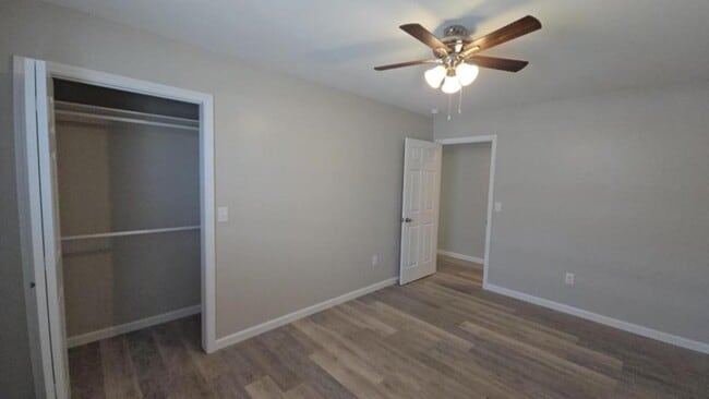 Building Photo - 1019 N Quincy Ave