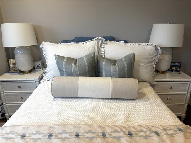 Building Photo - 177 E St