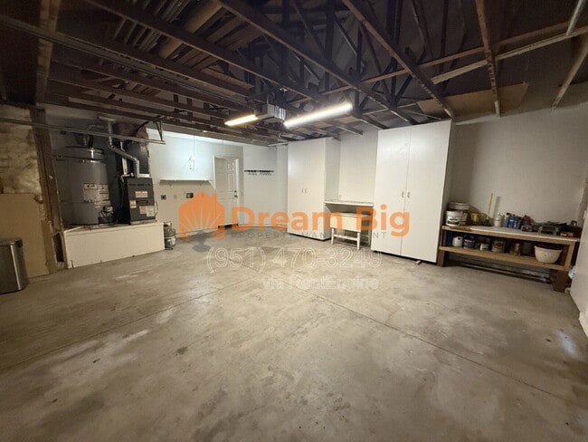 Building Photo - 1585 Stoneykirk Dr