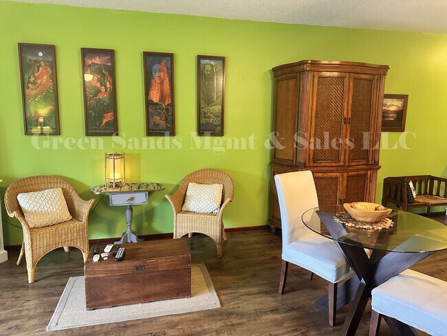 Building Photo - Beachfront Condo