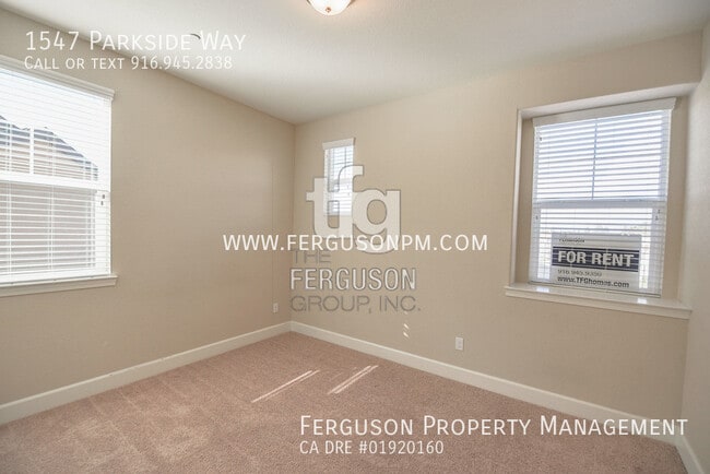 Building Photo - 1547 Parkside Way