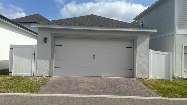 Building Photo - 14966 Lebeau Lp