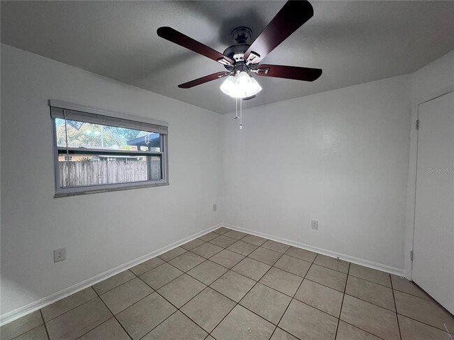 Building Photo - 2220 Amherst Ave