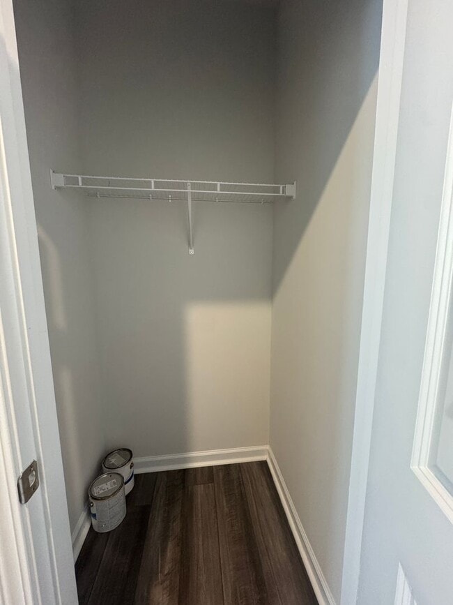 Building Photo - Beautiful & Spacious Home for Rent