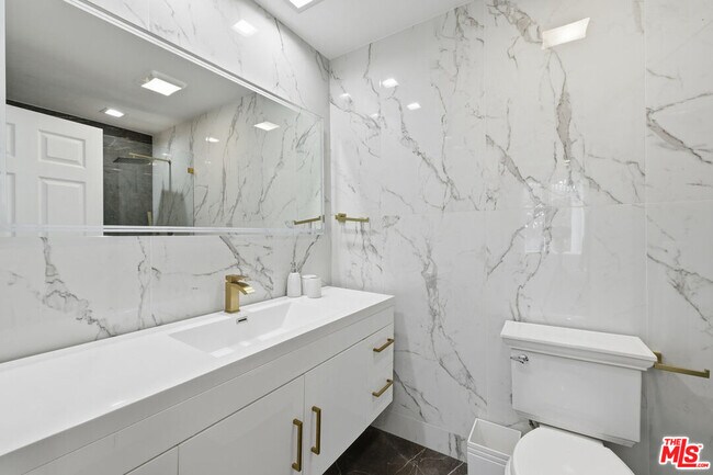 Building Photo - 24366 La Masina Ct