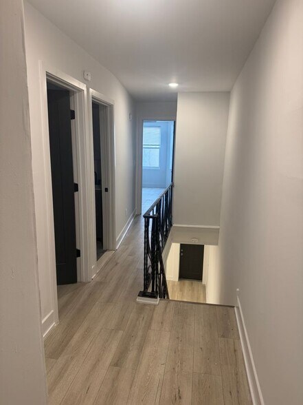 Building Photo - 807 S 57th St