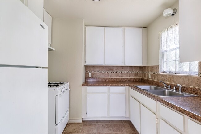 Building Photo - 156 County Rd 3251W