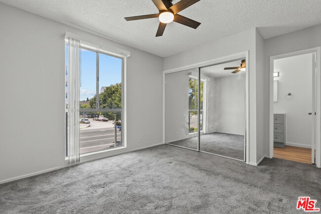 Building Photo - 15286 Sutton St