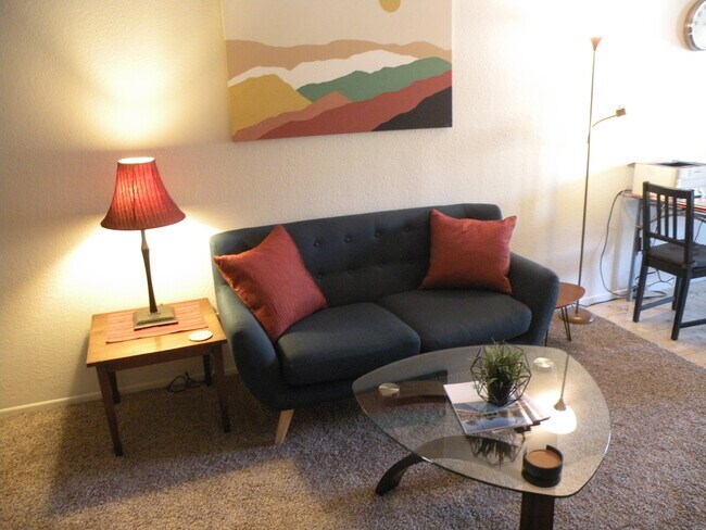 Living room - 5300 E Waverly Dr