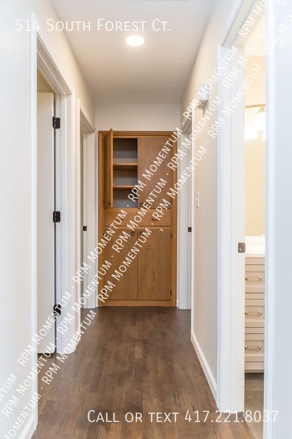 Building Photo - 514 S Forest Ct