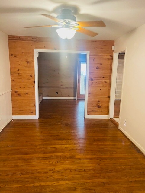 Building Photo - 401 E 56th St