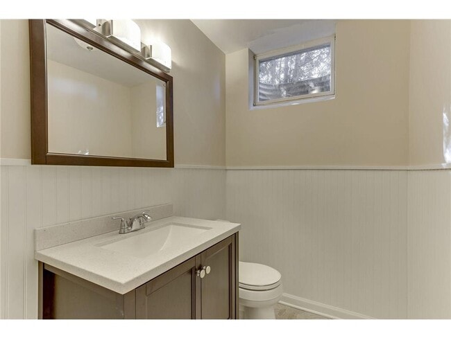 Building Photo - 4222 Basswood Rd