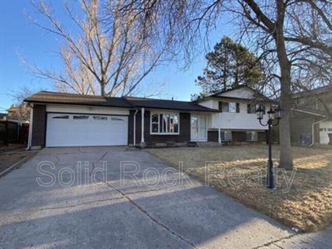 Building Photo - 4811 Villa Cir