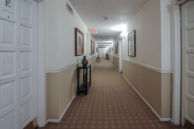 Building Photo - Liberty Towers condo