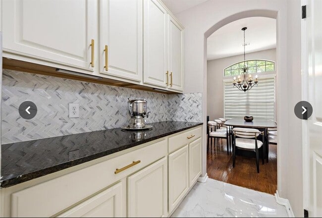 Building Photo - 4498 Cervinia Dr