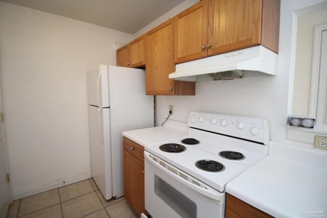 Building Photo - 3352 Green Briar Cir