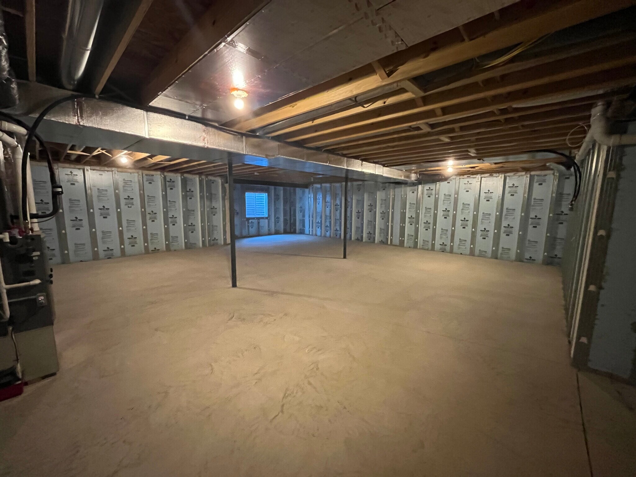 Building Photo - 1847 Emerald Way