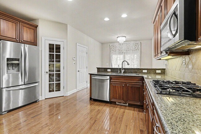 Building Photo - 24829 Reeds Pointe Dr