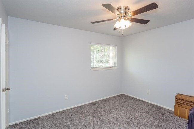Building Photo - 44 S Waxberry Rd