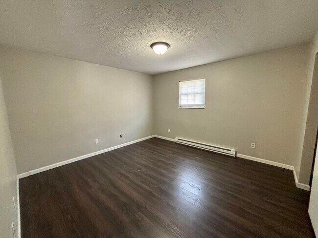 Building Photo - 1155 KY-3057