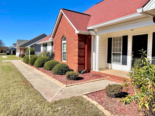 Building Photo - 205 Ellicott Dr