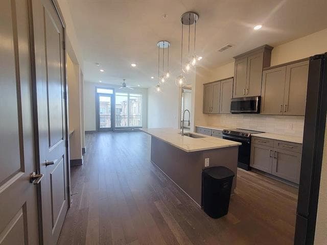 Building Photo - 2700 Old Denton Rd