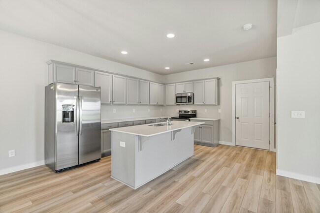 Building Photo - 1420 Brookhaven Dr